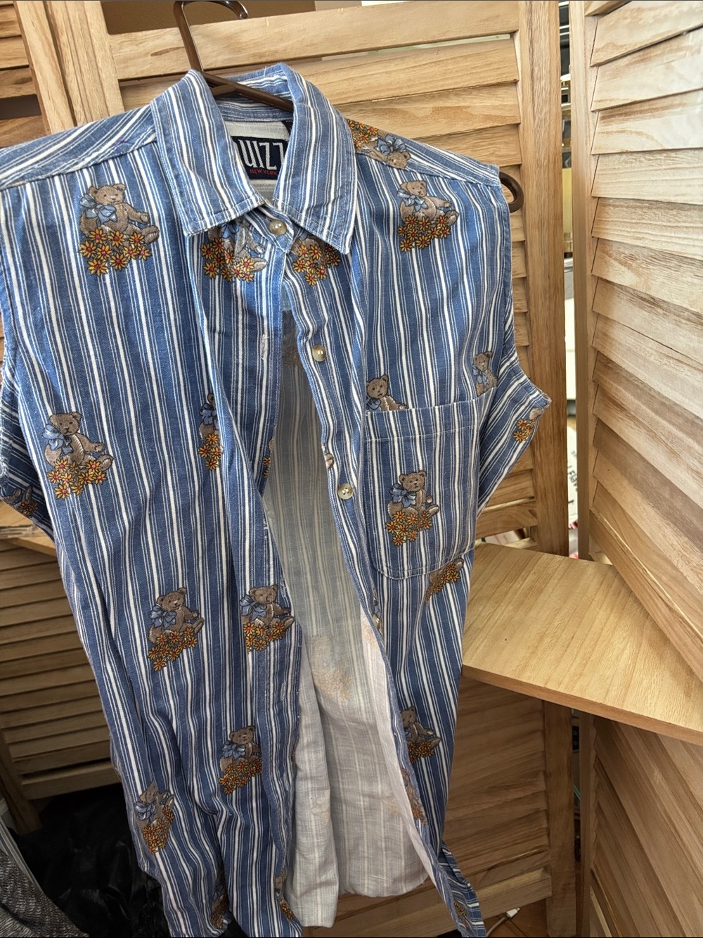 Quizz Blue and White Striped Sleeveless Button-Down with Bear Motif Medium